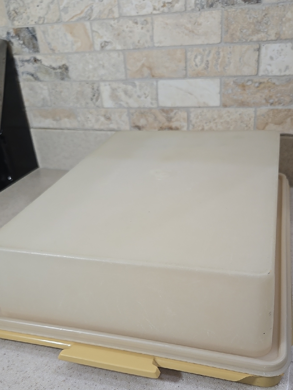 Vintage Tupperware Plastic Rectangular Sheetcake Storage - Picture 6 of 14